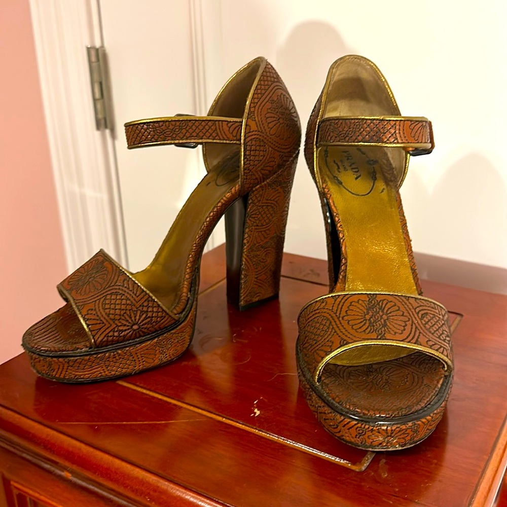 Prada heels 36